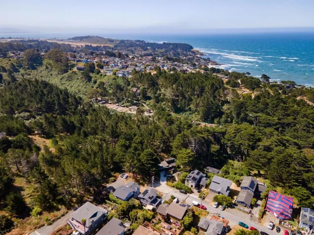 397 14th Street, Montara, California 94037