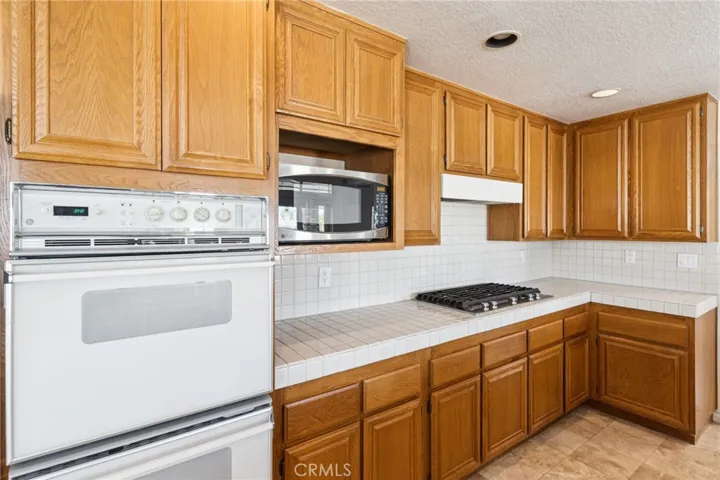 24300 Avenida De Marcia, Yorba Linda, California 92887