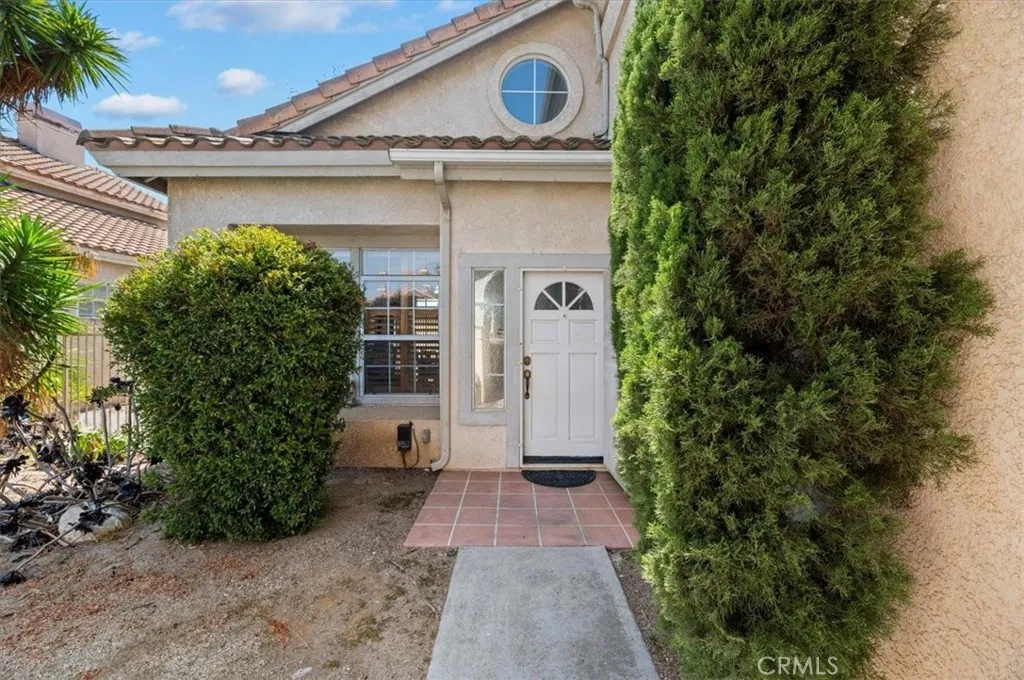 8932 Mesa Oak Drive, Riverside, California 92508 home-pic-4