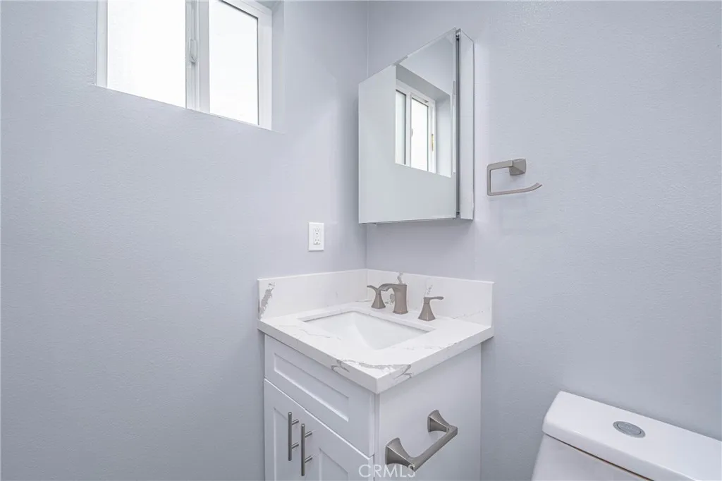 232 E Gage Avenue A, Los Angeles, California 90003 home-pic-54