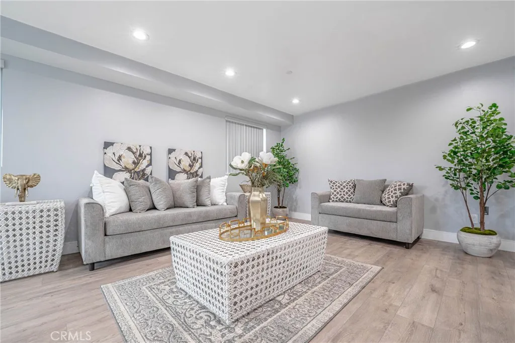 232 E Gage Avenue A, Los Angeles, California 90003 home-pic-27