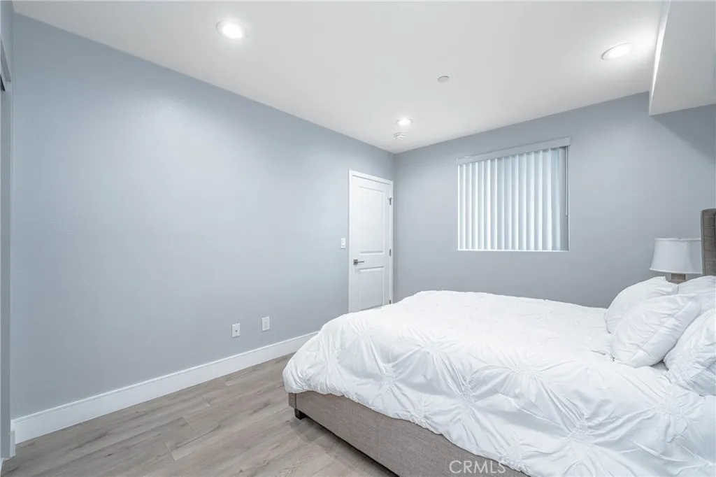 232 E Gage Avenue A, Los Angeles, California 90003 home-pic-12