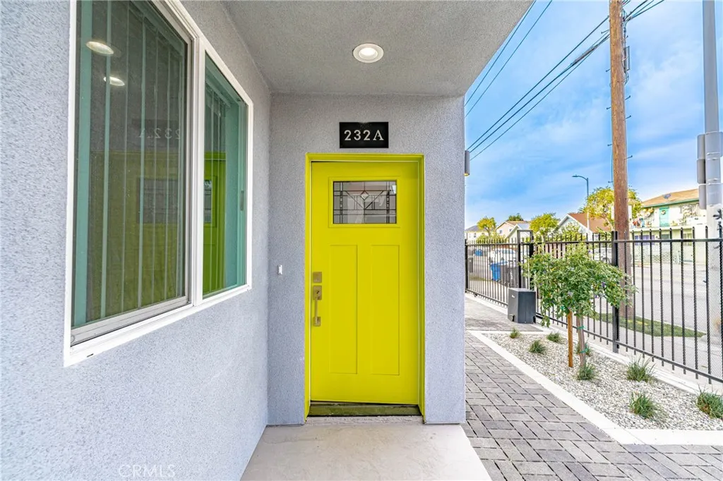232 E Gage Avenue A, Los Angeles, California 90003 home-pic-6