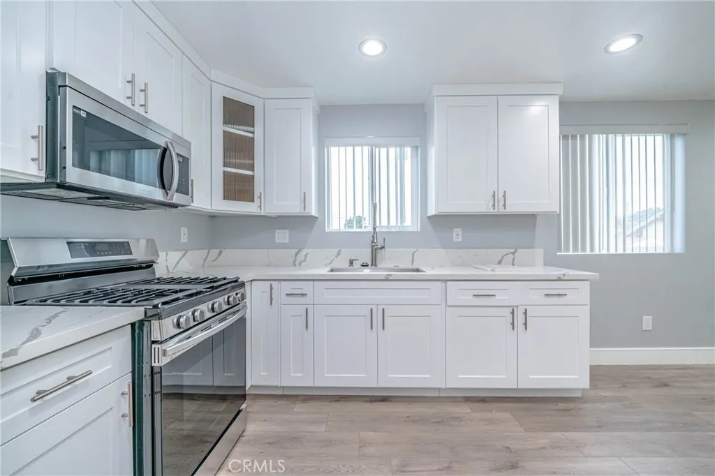 232 E Gage Avenue A, Los Angeles, California 90003 home-pic-63