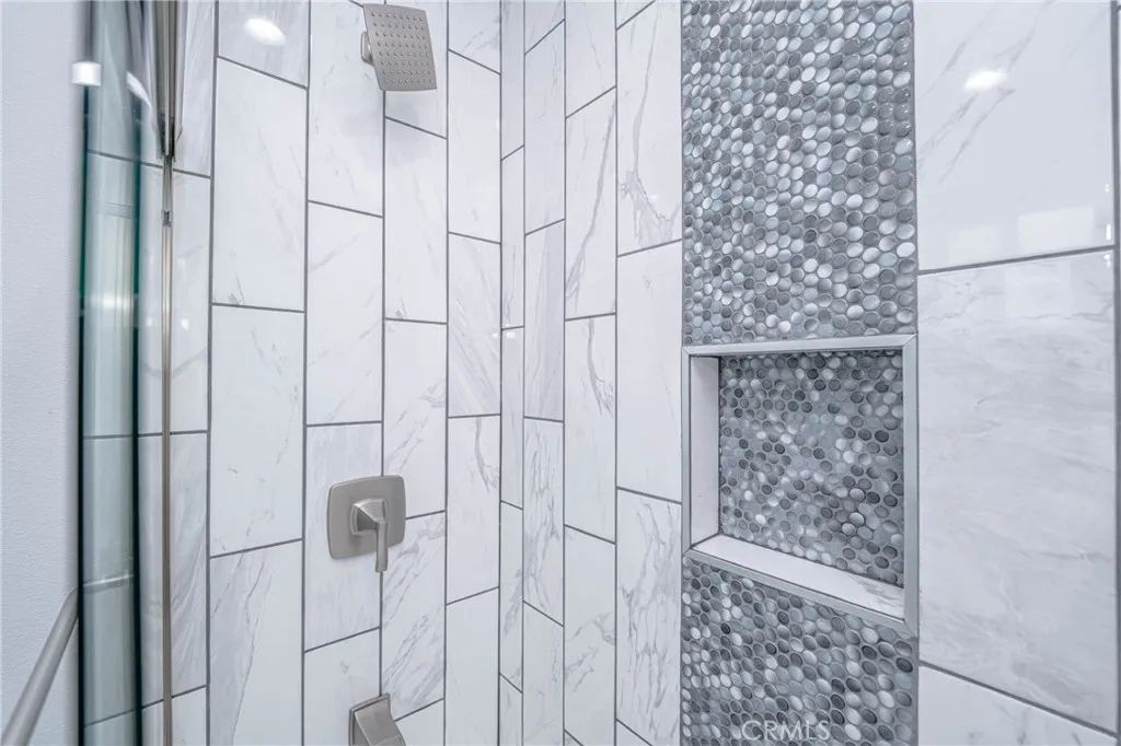 232 E Gage Avenue A, Los Angeles, California 90003 home-pic-55