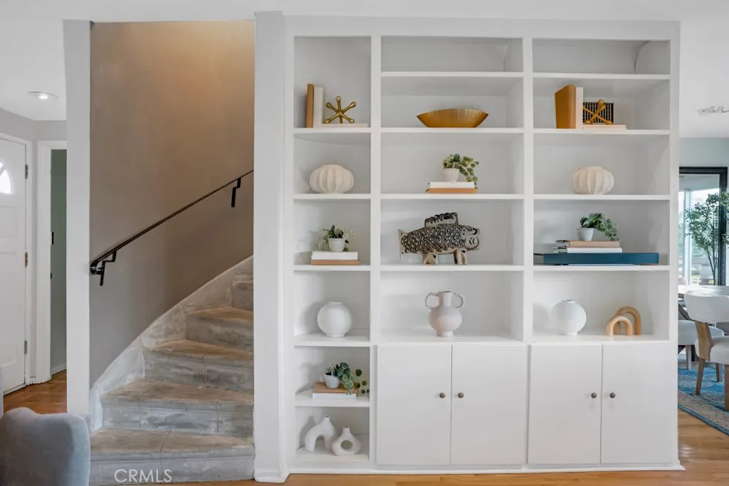 8615 Skyline Drive, Los Angeles, California 90046 home-pic-32