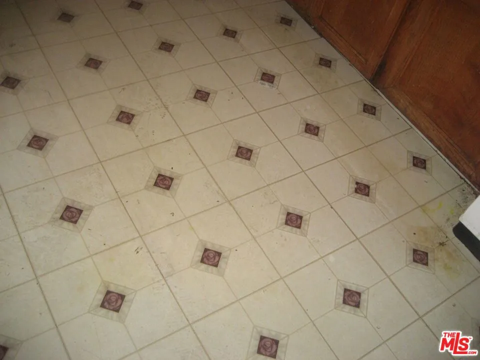 9607 Evers Avenue, Los Angeles, California 90002 home-pic-4