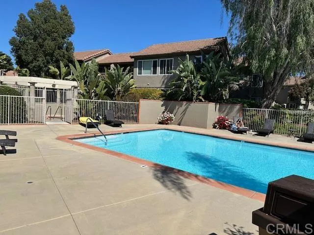 930 Via Mil Cumbres, Solana Beach, California 92075