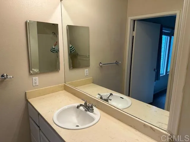 930 Via Mil Cumbres, Solana Beach, California 92075