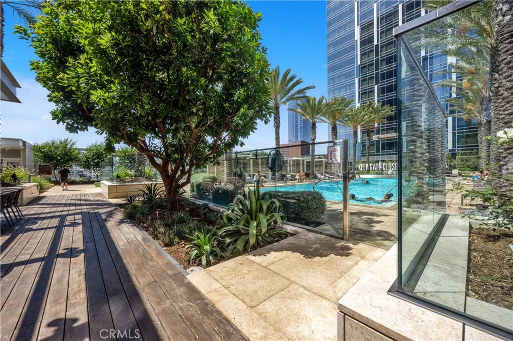 877 Francisco Street 821, Los Angeles, California 90017 home-pic-12