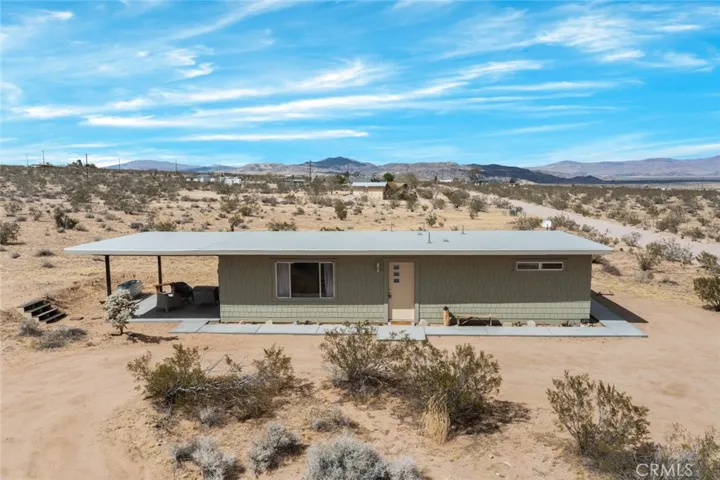2570 N Deer Trail, Landers, California 92285