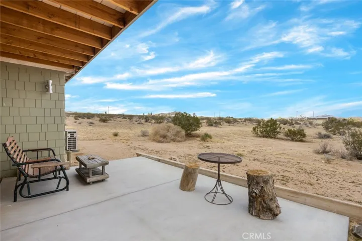 2570 N Deer Trail, Landers, California 92285