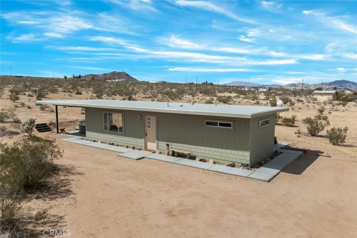 2570 N Deer Trail, Landers, California 92285