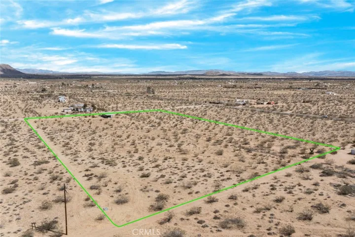 2570 N Deer Trail, Landers, California 92285