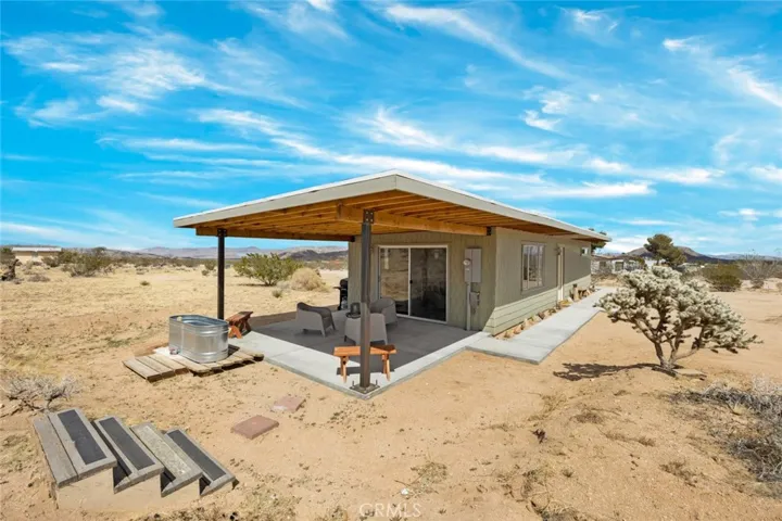2570 N Deer Trail, Landers, California 92285