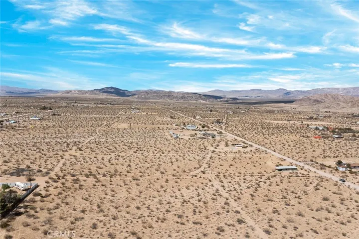 2570 N Deer Trail, Landers, California 92285