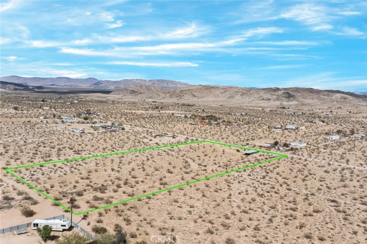 2570 N Deer Trail, Landers, California 92285