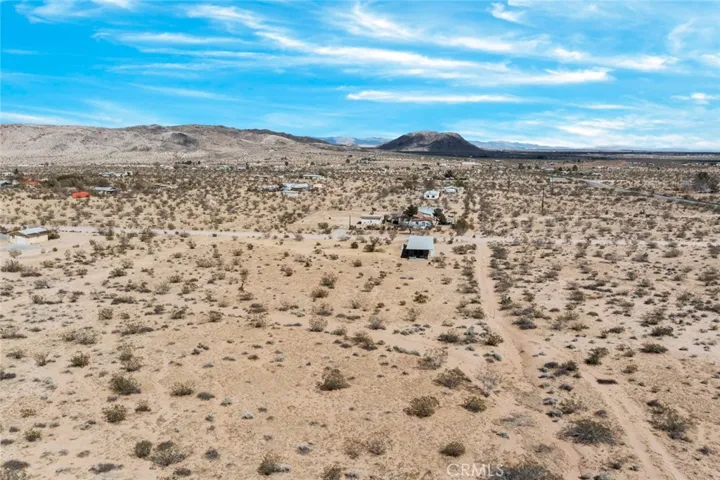 2570 N Deer Trail, Landers, California 92285