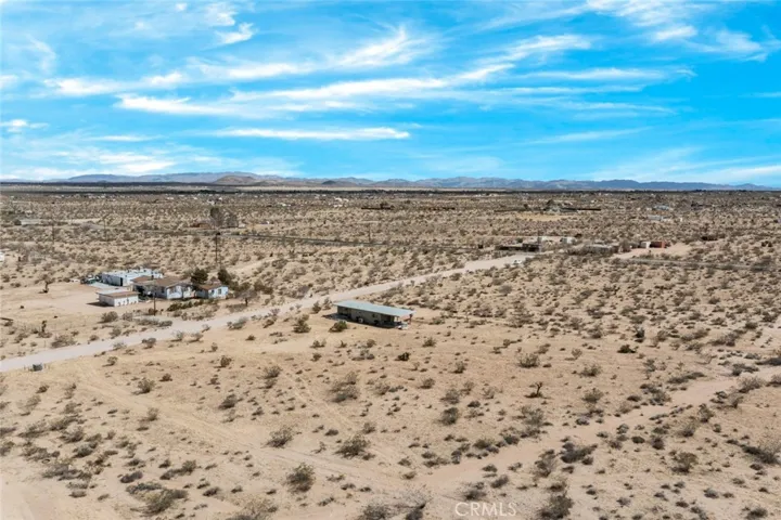 2570 N Deer Trail, Landers, California 92285
