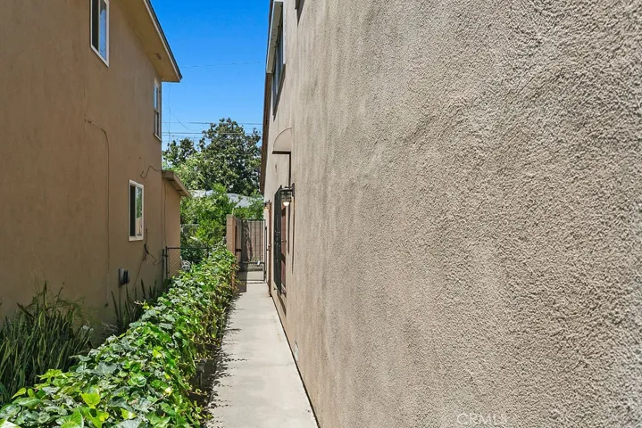 3431 Caspian Avenue, Long Beach, California 90810
