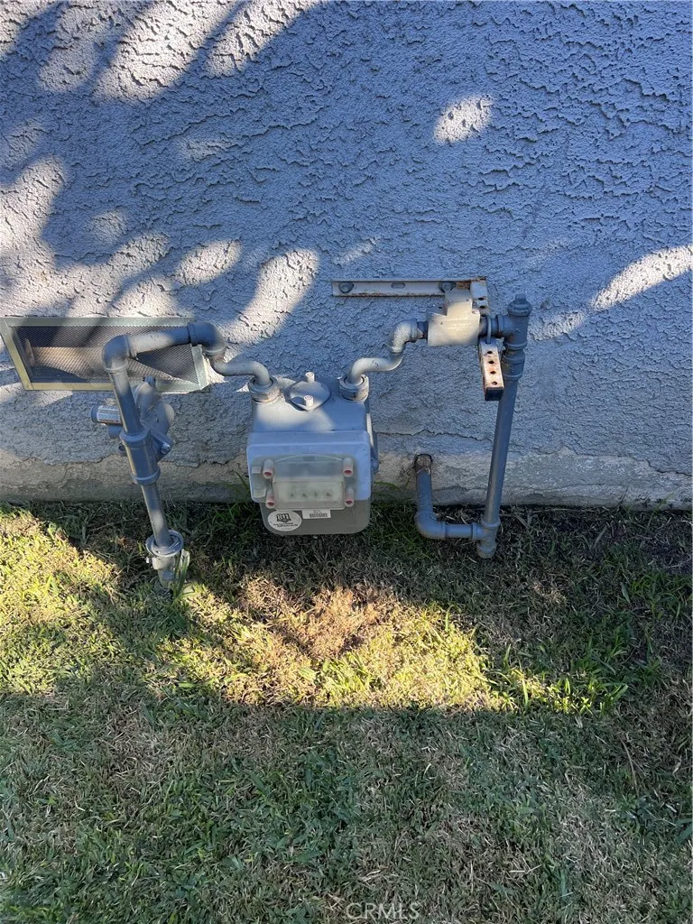 1222 E 103rd Street, Los Angeles, California 90002 home-pic-60