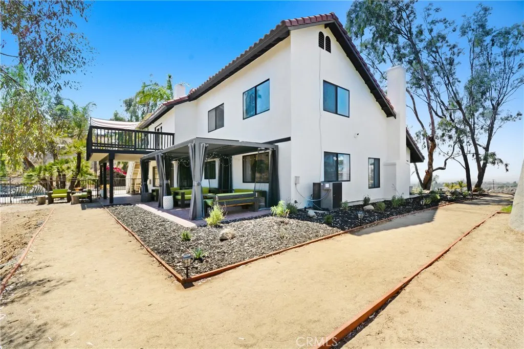 17295 Ridge Canyon Drive, Riverside, California 92506 home-pic-7