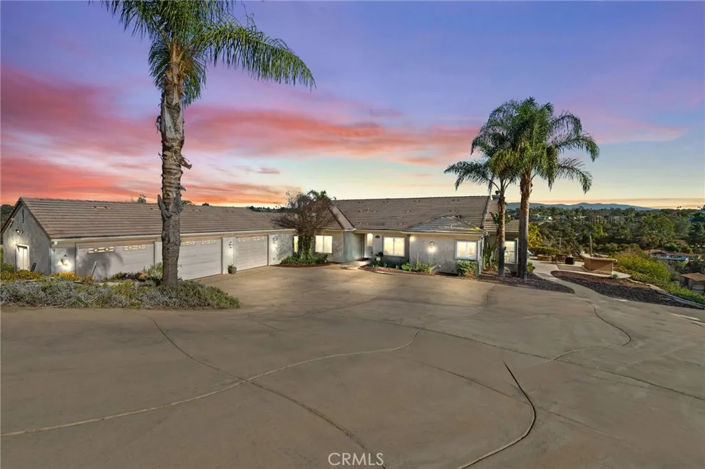2240 Aqua Hill Road, Fallbrook, California 92028 home-pic-0