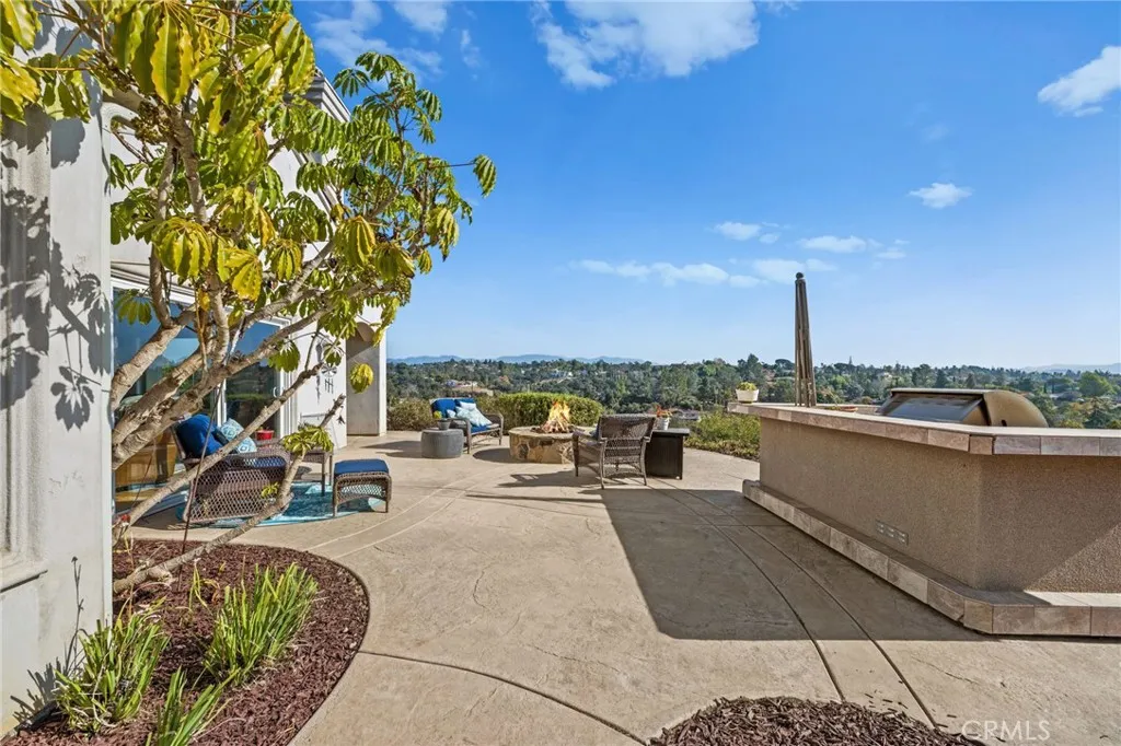 2240 Aqua Hill Road, Fallbrook, California 92028 home-pic-37