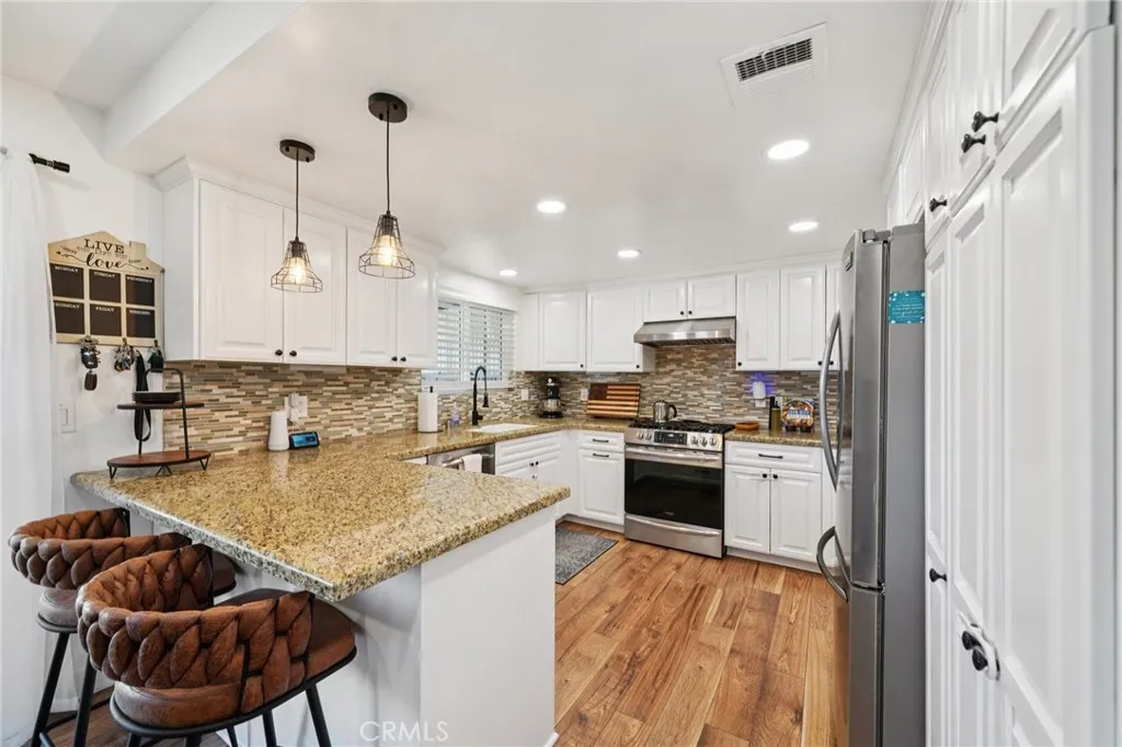 941 Hillside Lane, Norco, California 92860 home-pic-22