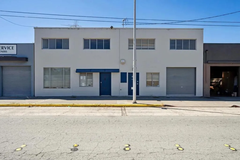 929931 N Amphlett Blvd