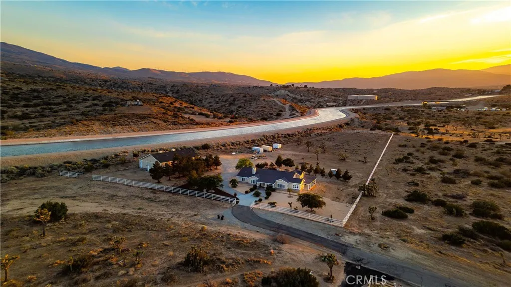 35655 52nd Street E, Palmdale, California 93552 home-pic-64