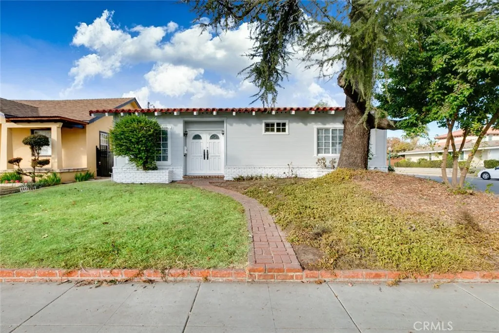 1201 S Almansor Street, Alhambra, California 91801, 5 Bedrooms Bedrooms, ,2 BathroomsBathrooms,Residential Lease,For Rent,Almansor,WS25141146