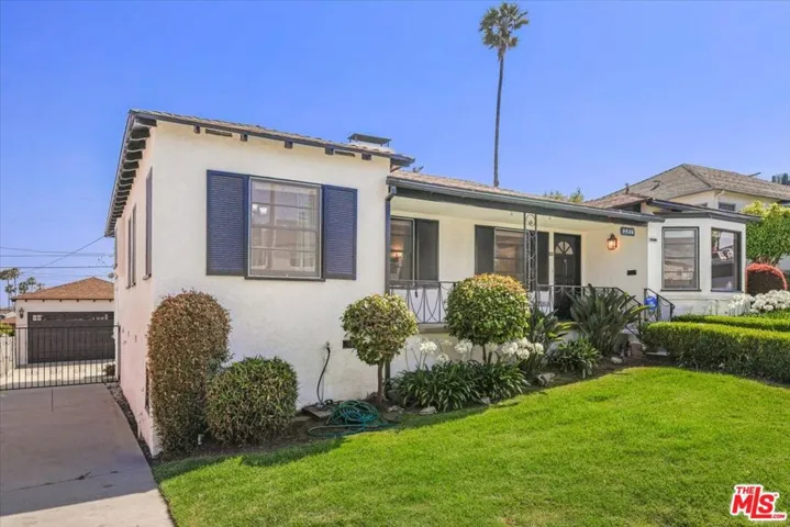 4506 Valdina Place, Los Angeles, California 90043