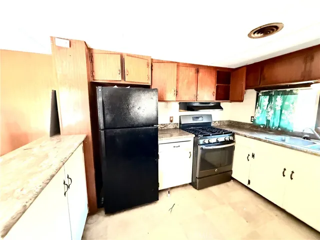 Back house Kitchen
