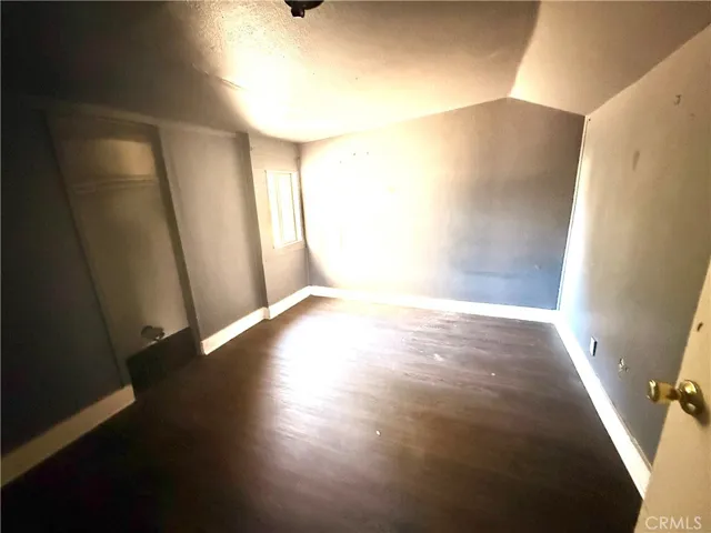 Bedroom 2 (Front House)
