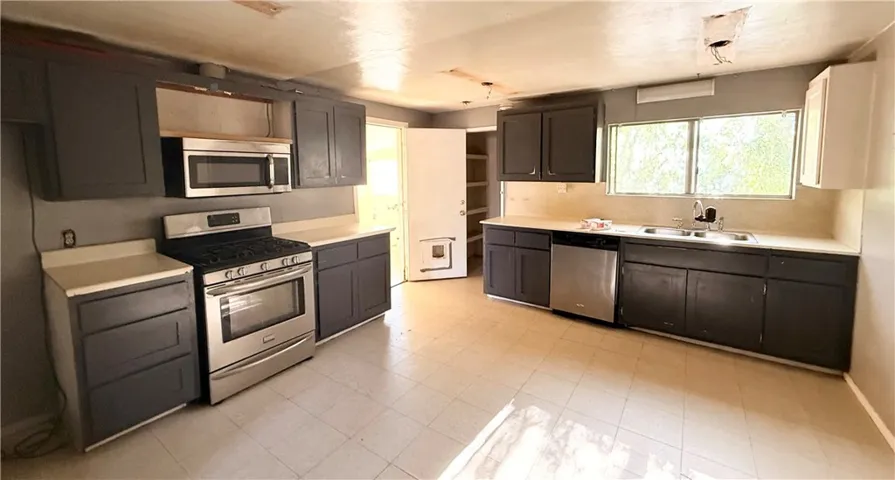 Kitchen (Front house)
