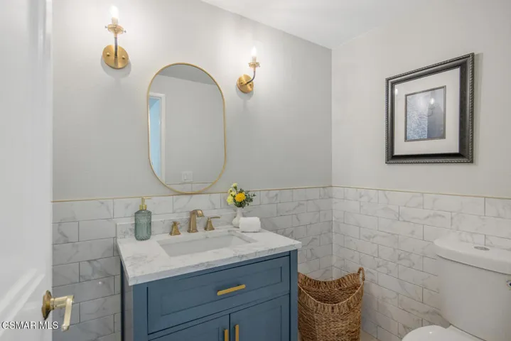 27535 Freetown Ln Agoura Hills-large-015