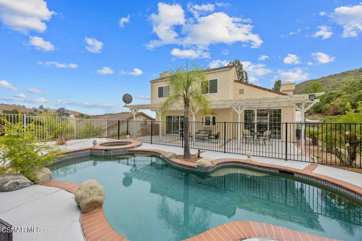 27535 Freetown Ln Agoura Hills-large-038