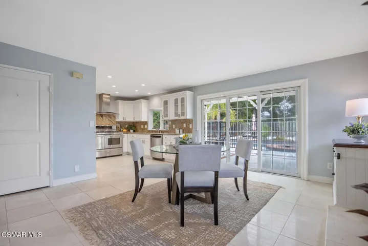 27535 Freetown Ln Agoura Hills-large-018