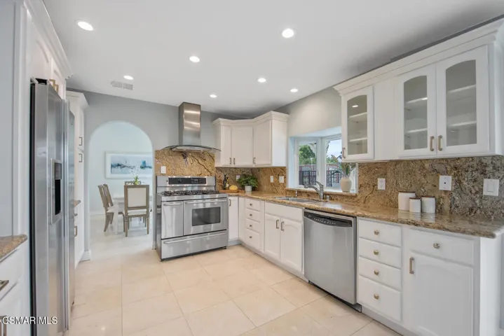 27535 Freetown Ln Agoura Hills-large-019