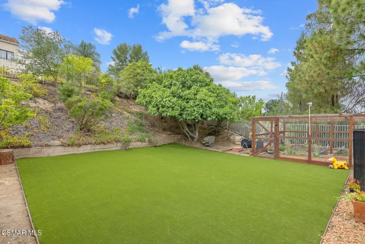 27535 Freetown Ln Agoura Hills-large-035