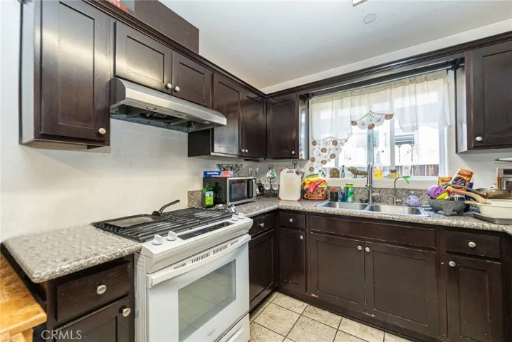 8219 Crockett Boulevard, Los Angeles, California 90001