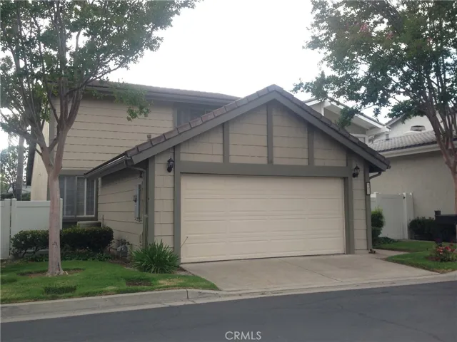951 S Park Rim Circle, Anaheim Hills, California 92807