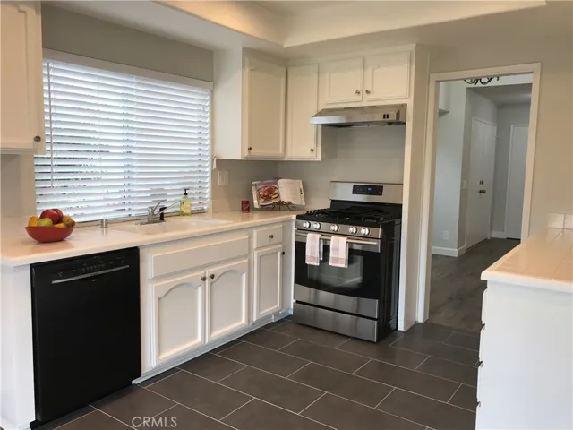 951 S Park Rim Circle, Anaheim Hills, California 92807
