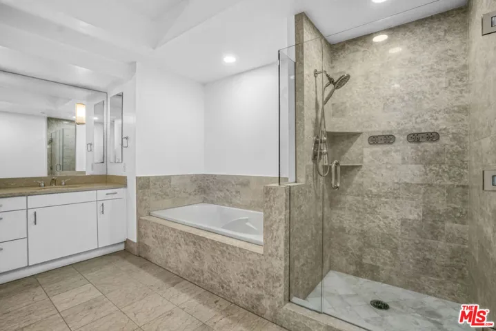 13600 Marina Pointe Drive 407, Marina Del Rey, California 90292