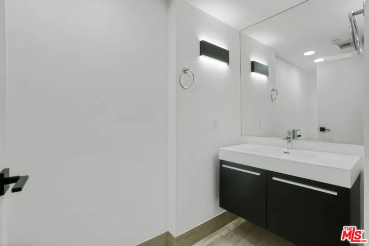 13600 Marina Pointe Drive 407, Marina Del Rey, California 90292