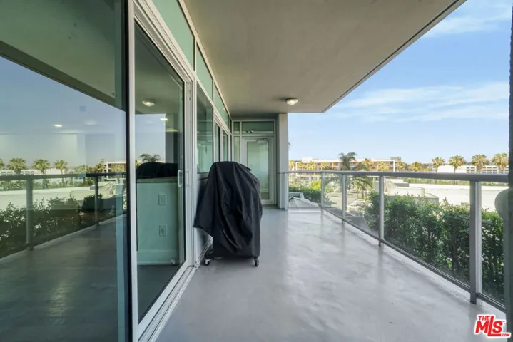13600 Marina Pointe Drive 407, Marina Del Rey, California 90292