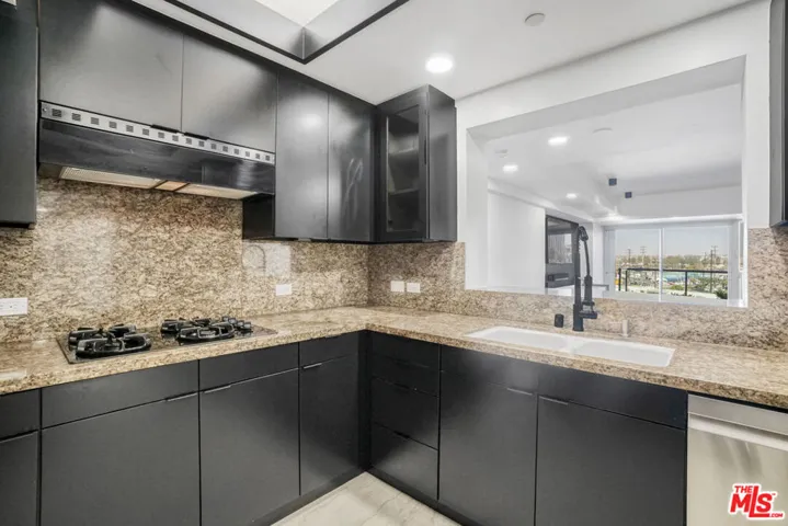 13600 Marina Pointe Drive 407, Marina Del Rey, California 90292