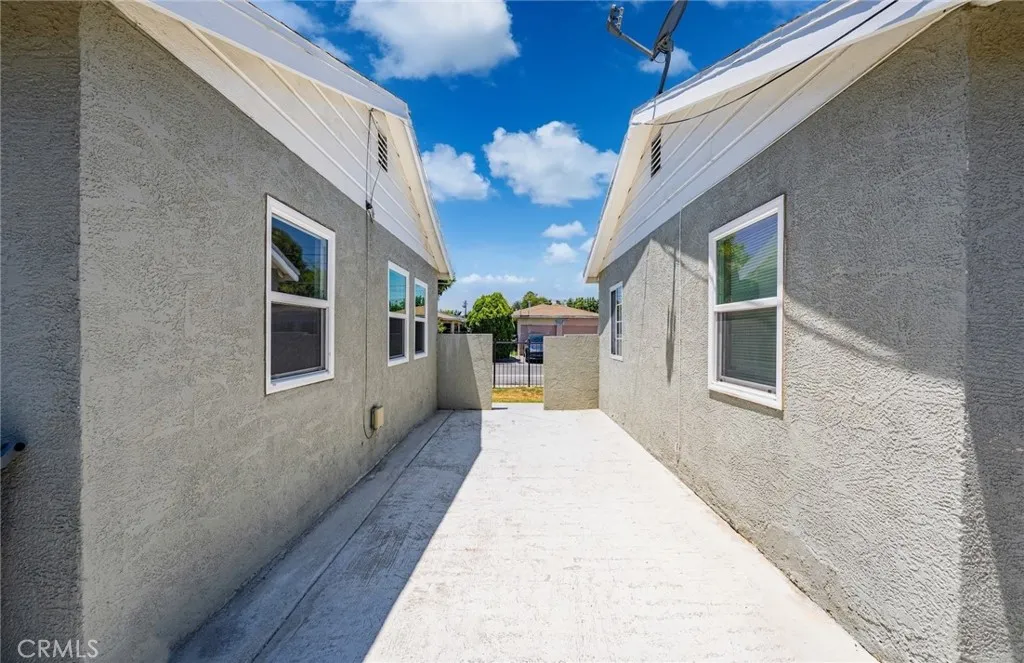 12430 12434 Peach Street A-b, Lynwood, California 90262 home-pic-15