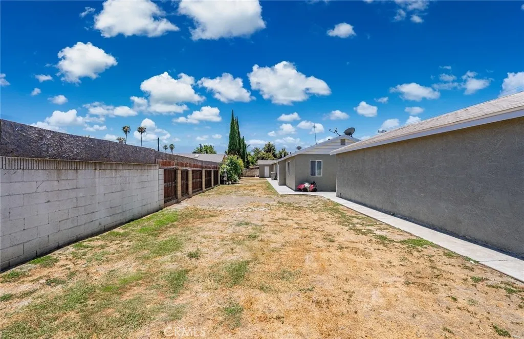 12430 12434 Peach Street A-b, Lynwood, California 90262 home-pic-10